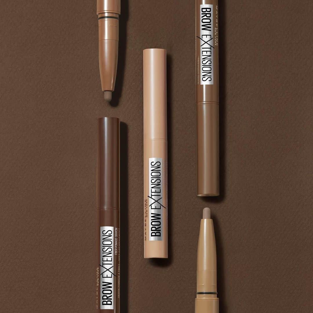Maybelline New Yorkさんのインスタグラム写真 - (Maybelline New YorkInstagram)「Who’s tried our new Brow Extensions crayon?🙋‍♀️ Comment below! This fiber-infused pomade formula gives you naturally thicker brows that last all day!」7月12日 22時35分 - maybelline
