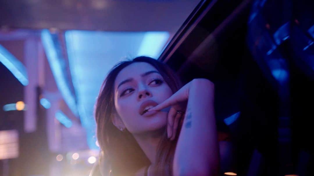 リリーマイマックのインスタグラム：「Everything will be okay...right? 😖 my anxiety has been through the roof」
