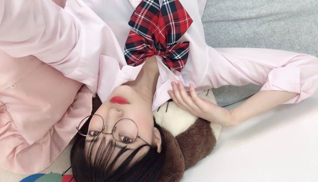 東条蒼のインスタグラム：「＊ ・ ・ 昨日はとってもつらいことと、とっても嬉しかったことがありました。 ・ ・ そんなん、寝れるわけないやん！ ・ ・ ・ おはょう。 ・ ・ ・ 今日も一日がんばろね🐄🐄 ・ ・  ・  #東条蒼 #クルーズグループ #セクシー女優 #av女優 #メガネ女子 #黒髪 #ショートヘア #あおたん　#teamメレンゲ #followｍe #following #japan #girl #photooftheday #tagsforlikes #instalike  #台湾 #香港 #粉我 #拍照 #照片 #人像攝影」