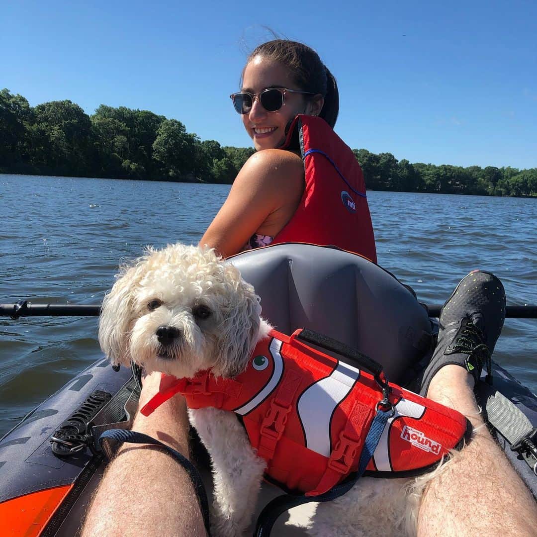 マリッサ・キャステリさんのインスタグラム写真 - (マリッサ・キャステリInstagram)「Mosby loved Kayaking! 🛶 . . . . . . #adventurepup #kayaking #barrington #rhodeisland #kayakingadventures #shichonsofinstagram」7月13日 0時26分 - marissacastelli