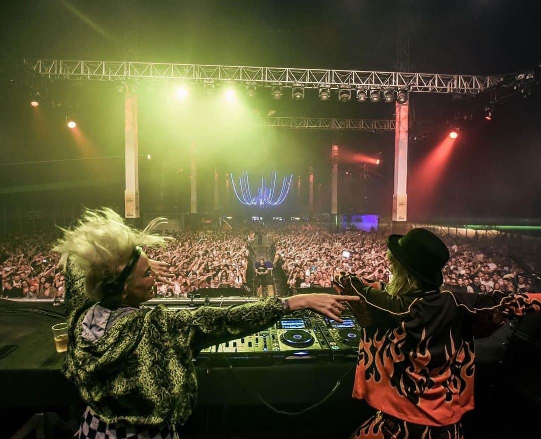 NERVOさんのインスタグラム写真 - (NERVOInstagram)「Wowowow, looking back at these memories we have shared together at @balatonsound… to think that this weekend for the last 5 YEARS we have been raging with all of our loyal @balatonsound ravers 😱😱 #timeflies. This #throwback is bittersweet, but we’re extremely gutted we won’t be able to rave together this year 😢😢. Cheers to #BalatonSound2021, keep safe world, let’s power through this pandemic and we will see you again next year 🥂🥂💪🏻💪🏻✨✨ #BalatonSound #SoundThrowback」7月13日 0時37分 - nervomusic