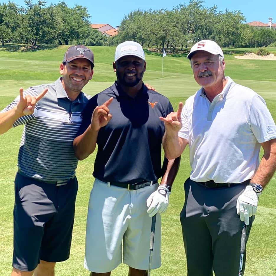 セルヒオ・ガルシアさんのインスタグラム写真 - (セルヒオ・ガルシアInstagram)「No better way to get ready for @memorialgolf next week but to play with two @texaslonghorns legends like @qcosby17 and my father in law @martyakinsart #hookemhorns 🤘🏼」7月13日 0時46分 - thesergiogarcia