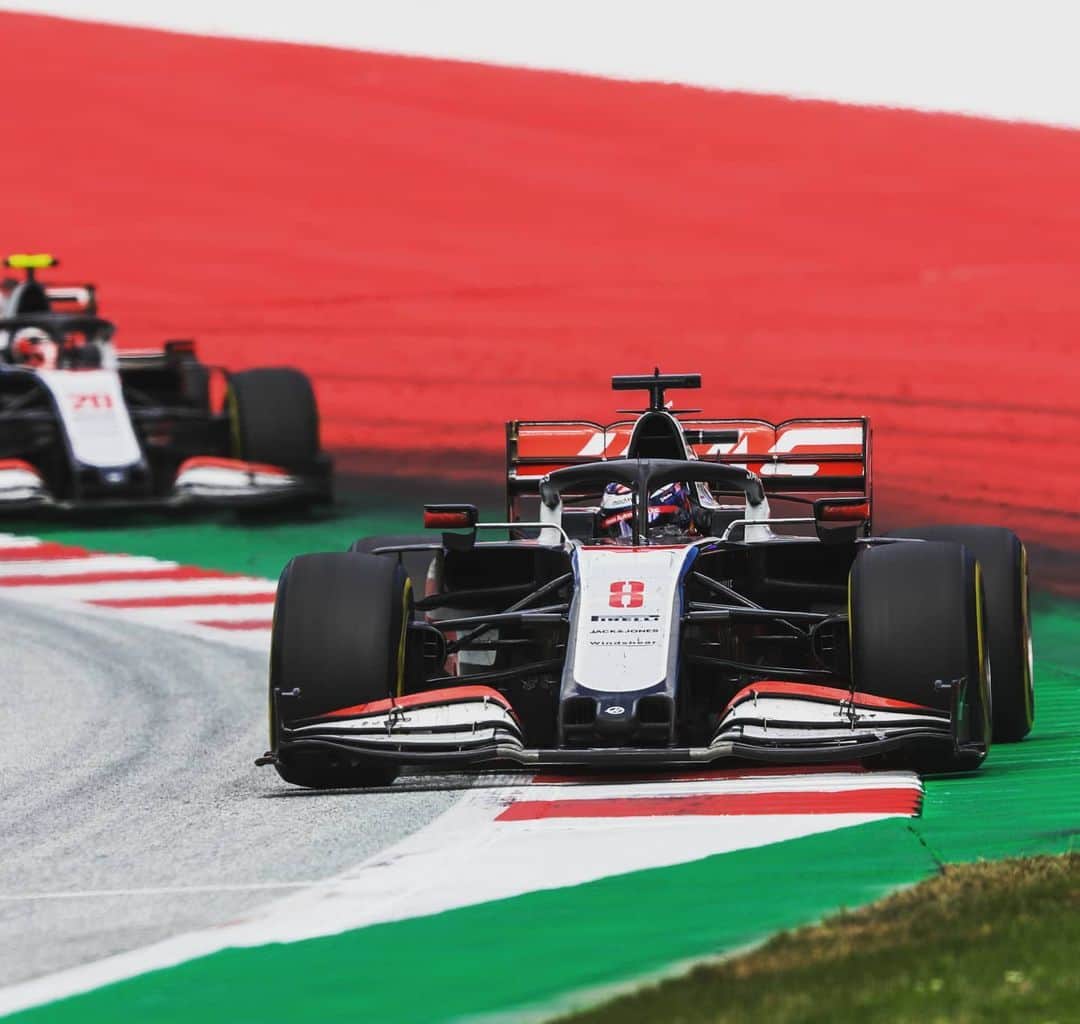 ロマン・グロージャンのインスタグラム：「Nice work from all @haasf1team to finish the race and get some good battles out there. Set up work felt good and we have a nice base to start working for Hungary next week. We keep pushing  #r8g #austriangp」
