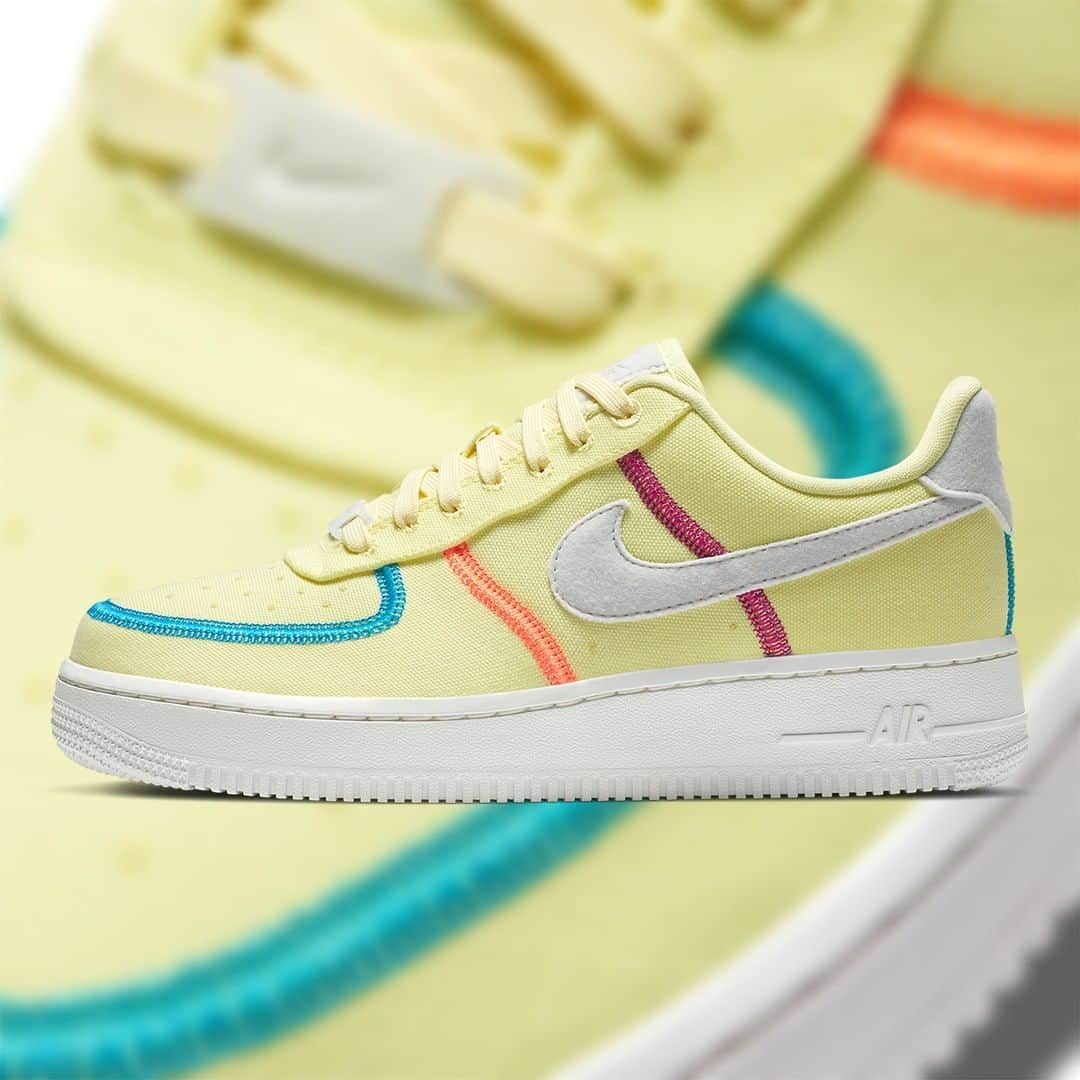 Sneaker Newsさんのインスタグラム写真 - (Sneaker NewsInstagram)「Reminiscent of the "Inside Out" Air Force 1s of the mid-2000s, Nike inverts this women's release, exposing a multi-colored mix of embroidery on the canvas twill upper. For a closer look, tap the link in our bio.」7月13日 1時01分 - sneakernews