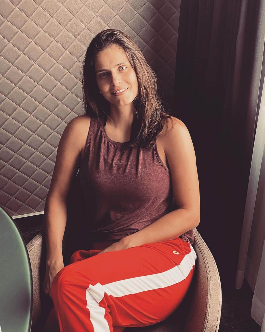 ユリア・ゲルゲスさんのインスタグラム写真 - (ユリア・ゲルゲスInstagram)「Relaxing before I will be back competing in Berlin tomorrow @bett1_aces 🎾 You can follow my match on @eurosportde tomorrow... Have a nice Sunday evening☀️🌸 #teamjule」7月13日 1時12分 - julia.goerges