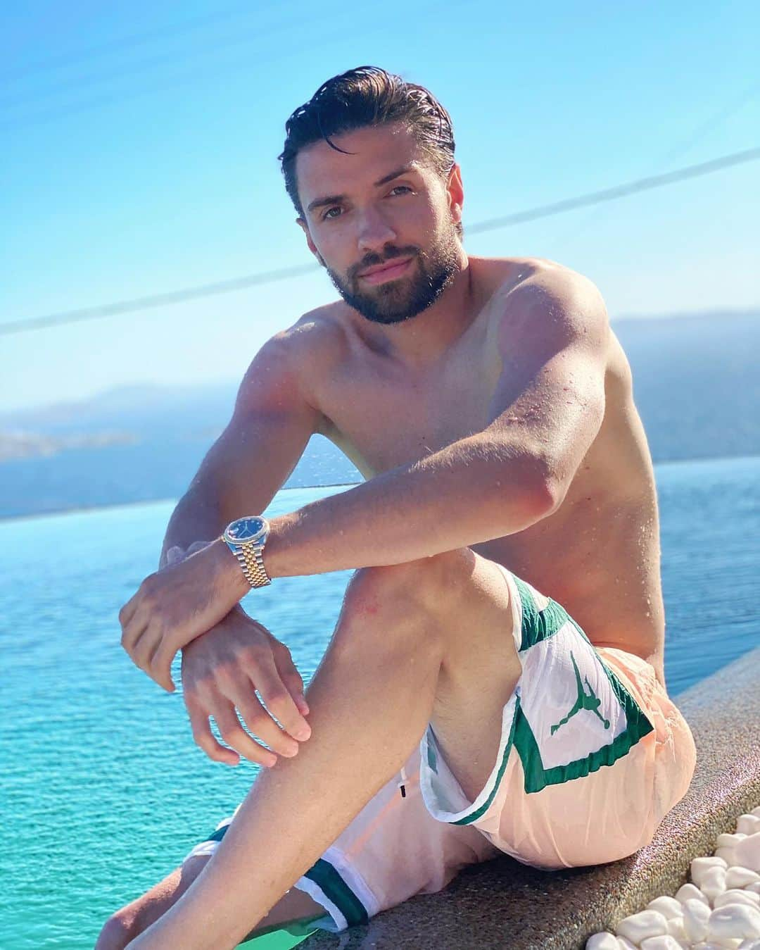 ユリアン・コルプのインスタグラム：「☀️🇬🇷」