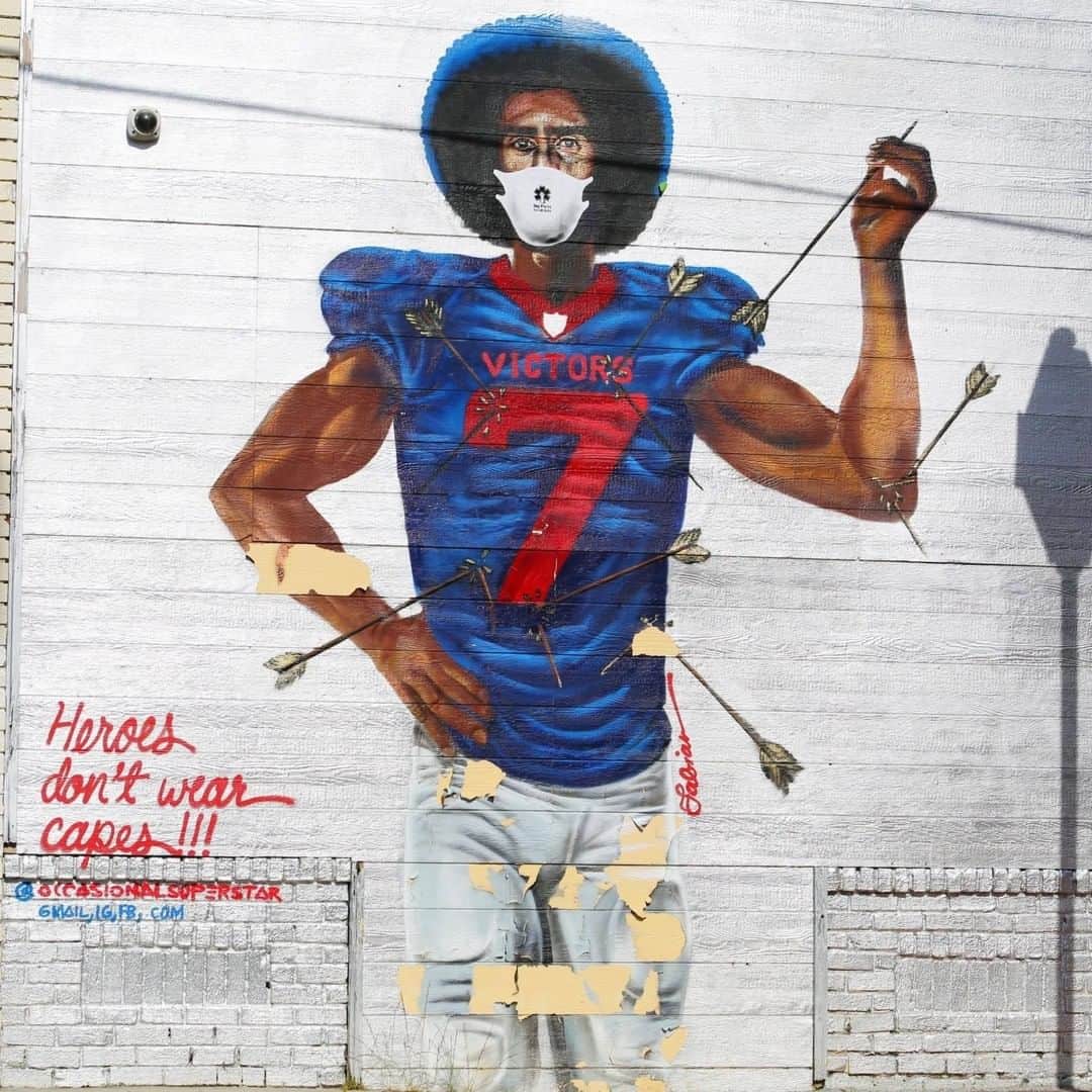 CNNさんのインスタグラム写真 - (CNNInstagram)「Artist Fabian Williams has added face masks to his well-known murals in Atlanta’s West End neighborhood. Williams says he wanted a strong visual reminder that people should wear masks to protect them from coronavirus, which has disproportionately impacted Black and brown Americans both in Atlanta and nationwide. “We're not seeing visual cues of a pandemic,” Williams said. “Without seeing a lot of people suffering, you tend to forget that this is actually something that's going on and killing people left and right.” The murals, which feature prominent Black figures, are part of a grassroots public service campaign started by writer and filmmaker Sherri Daye Scott. (📸: Big Facts Small Acts/Chemistry Agency)」7月13日 2時01分 - cnn