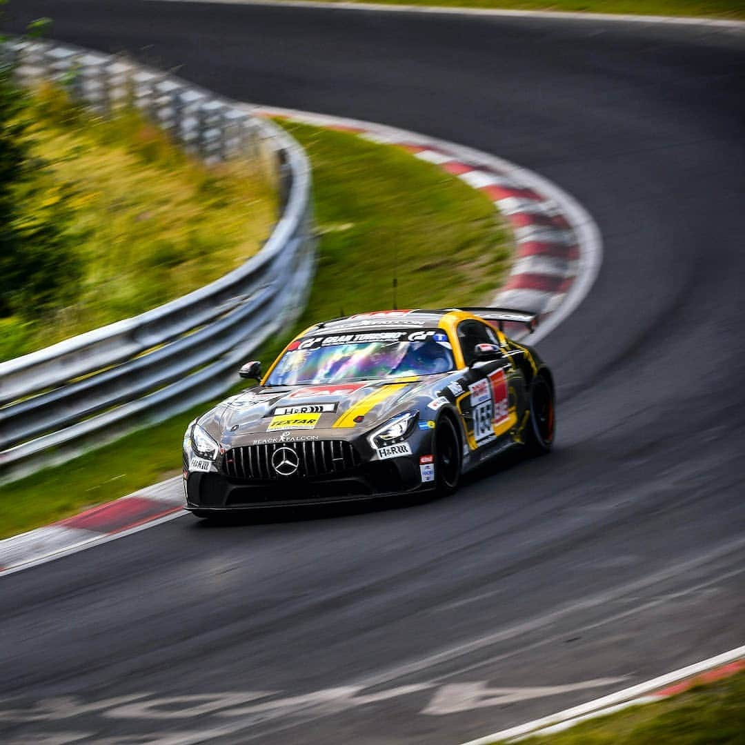 Mercedes AMGさんのインスタグラム写真 - (Mercedes AMGInstagram)「Second podium of the weekend! In the third race of the @nuerburgring Endurance Series the #16 Mercedes-AMG Team HRT (@hauptracingteam) finished in second place after the maiden victory for the new Mercedes-AMG GT3 yesterday. Our Mercedes-AMG Customer Racing Teams achieved two more class victories with the #8 Mercedes-AMG GT3 by @getspeed Performance (SP9 Pro-Am) and the #155 Mercedes-AMG GT4 by @teamblackfalcon Team TEXTAR (SP8T). #2, #17 and #6 rounded off the successful double-header weekend in P5, P8 and P11. Some impressions from the #GreenHell.  #MercedesAMGMotorsport #MercedesAMG #AMGGT3 #AMGGT4 #NLS #VLN #Nordschleife」7月13日 2時11分 - mercedesamg