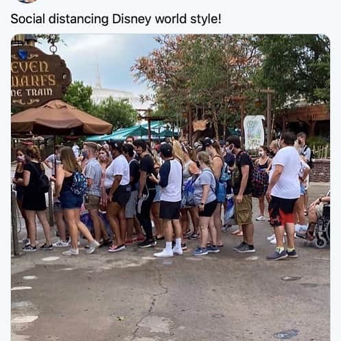 D・W・モフェットのインスタグラム：「Deeply disappointing that @disney has decided to open a theme park in a state that is the epicenter of COVID-19....IN THE WORLD. #greedwilldestroyus #moneybeforelives #shameless」