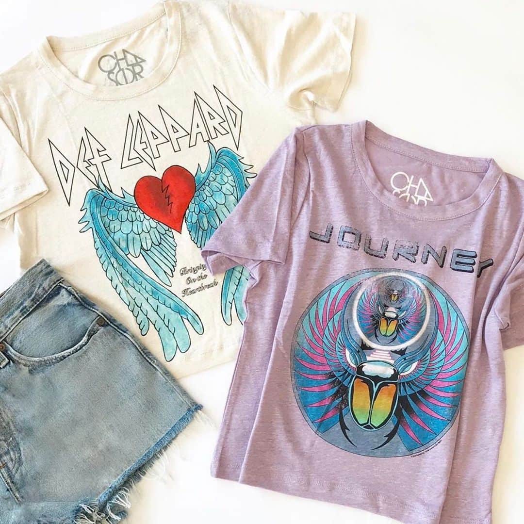 チェイサーのインスタグラム：「New band tees on our site😍 which one is your favorite??⤵️💕 @obligatosouth #graphictee #bandtee #graphictshirt #defleppard #journey #chaserbrand #tshirtstyle」