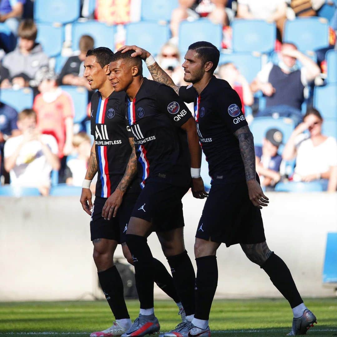 パリ・サンジェルマンFCさんのインスタグラム写真 - (パリ・サンジェルマンFCInstagram)「⏸🔥 Half-time / Mi-temps . Le Havre 0️⃣ - 5️⃣ Paris Saint-Germain . ⚽️ #Icardi 8’ ⚽️ #Icardi 19’ ⚽️ #NeymarJr 21’  ⚽️ #Mbappé 29’ ⚽️ #NeymarJr 43’ . 🔴🔵 #ICICESTPARIS #AllezParis #PSG #ParisSaintGermain #HACPSG #Football」7月13日 2時48分 - psg