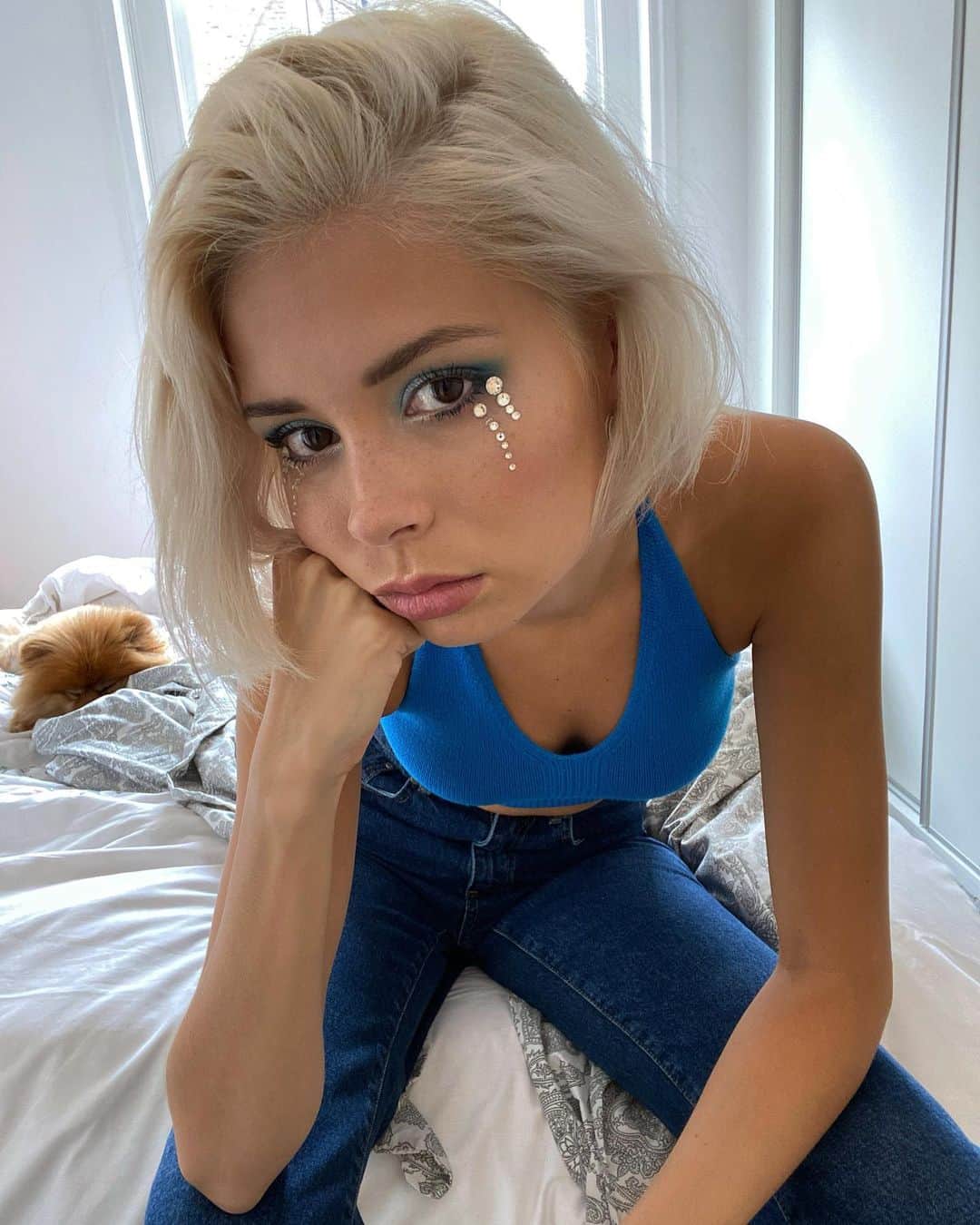 ニーナ・ネスビットのインスタグラム：「CRY DANCING 💧 17th July 💙 @notd」