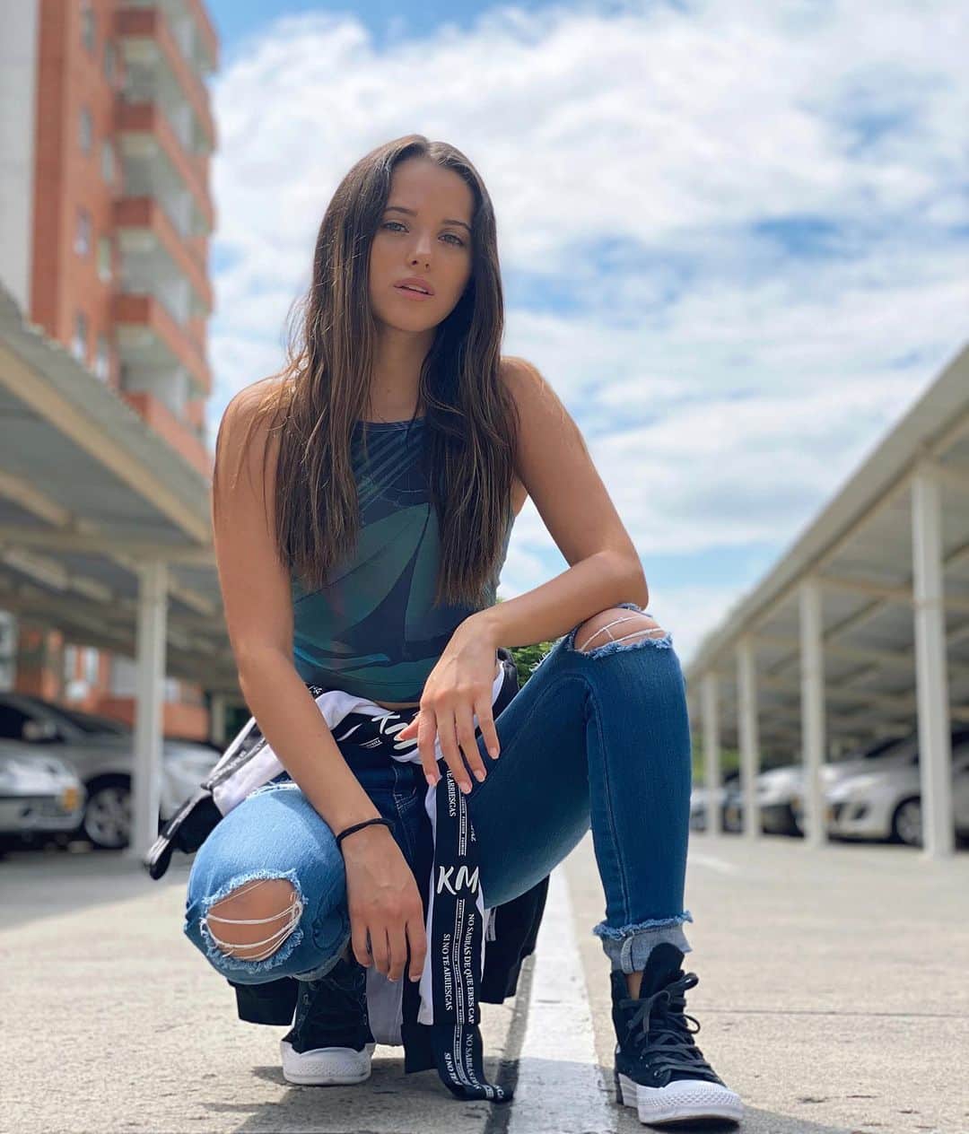 ミッチェル・オルベラのインスタグラム：「Años sin tomarme una foto 😂🙊」