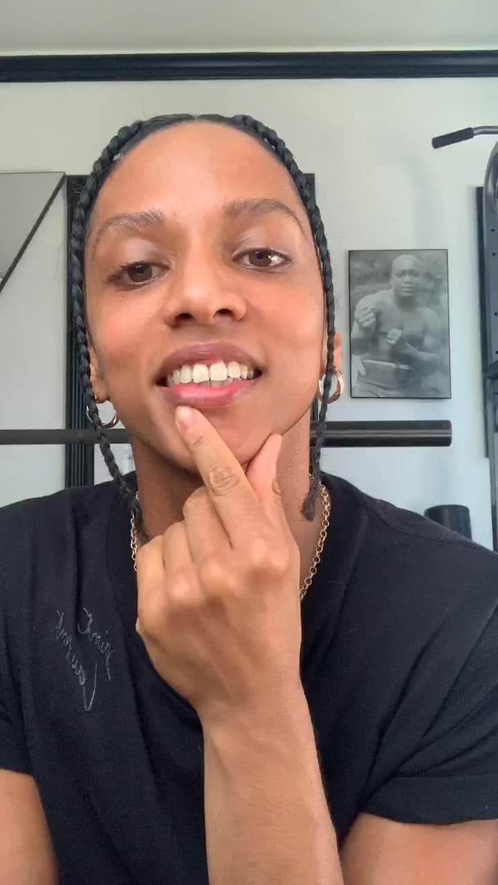 カーラ・デルヴィーニュのインスタグラム：「The International Ambassador for Black Lives Matter talks about the need to evolve “allyship,” find purpose, and use your pain so that it cannot use you.」