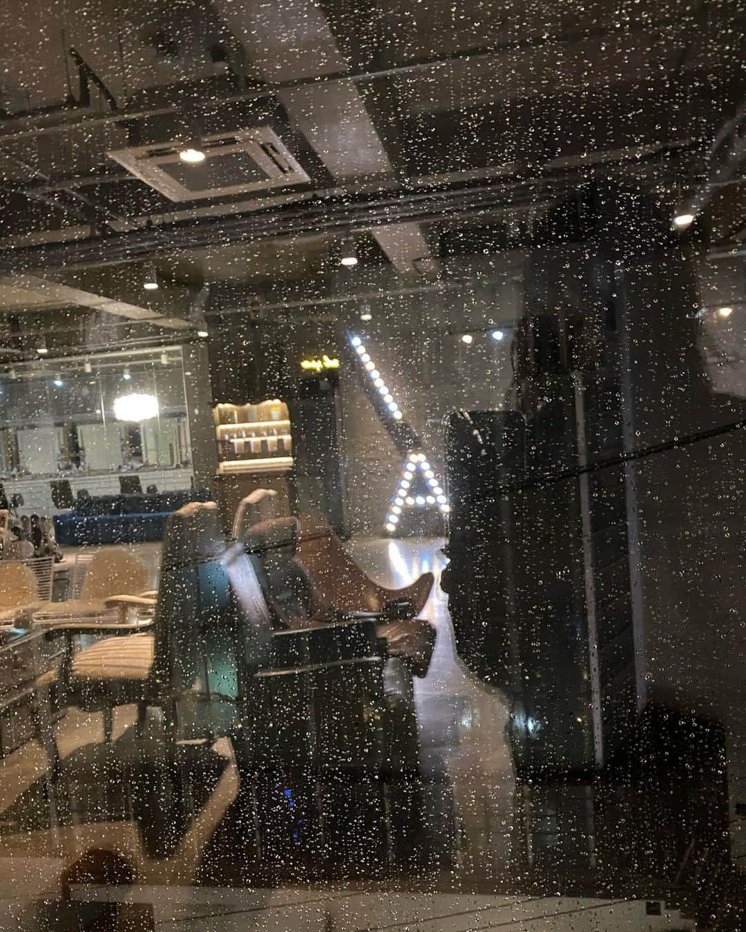 パク・ウネさんのインスタグラム写真 - (パク・ウネInstagram)「새벽 4시에 샵에 온게 얼마만인지... 이 새벽에 헤메 해주러 나와줘서 고마워 ~~ 🤩🤩🤩」7月13日 5時08分 - eunhye.p