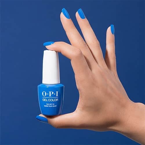 OPIさんのインスタグラム写真 - (OPIInstagram)「#DippingPowder manicures are durable, long-lasting, and have tons of fun colors to choose from like #TileArtToWarmYourHeart. Head to our #linkinbio for tips we have from the pros doing it right, learn what to look for in salons when getting your next dipping powder mani, and get answers to common questions around dip nails.  Ps. This shade is available in #OPINailLacquer, #OPIInfiniteShine, #OPIGelColor, and #OPIPowderPerfection. 💅  #ColorIsTheAnswer #HealingRainbow #OPILisbon #ManiPedi #NailsOnPoint #OPINailLacquer #Summer2020 #OPITribe #OPIObsessed #BlueNails」7月13日 5時01分 - opi