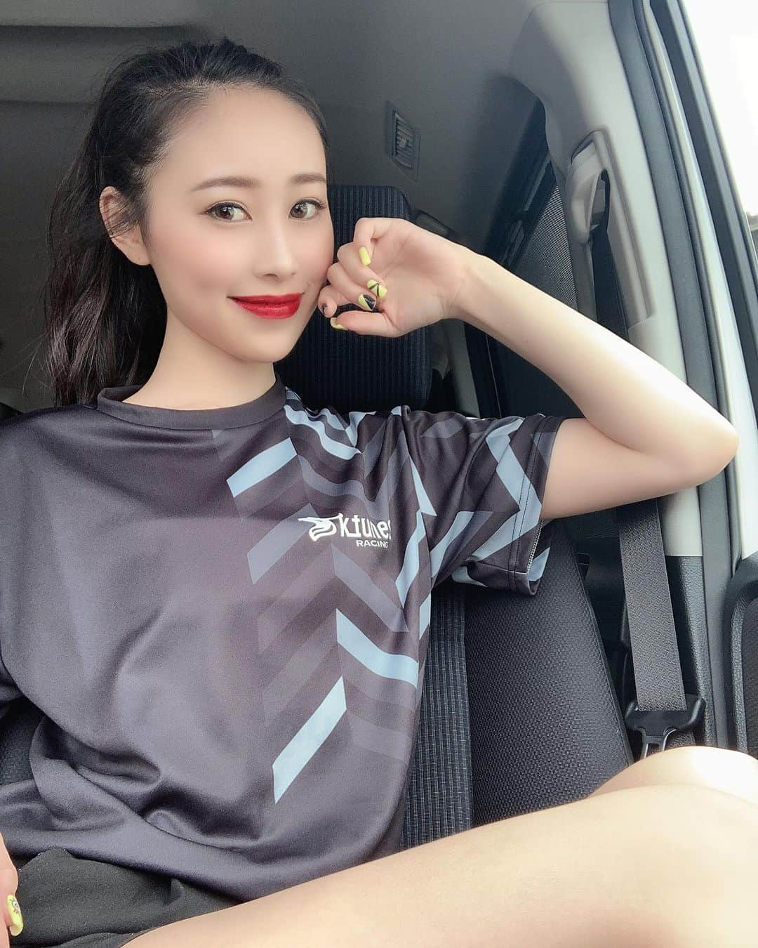 長沼南帆さんのインスタグラム写真 - (長沼南帆Instagram)「K-tunes Racing teamTシャツ🥰﻿ 無観客ではありますが、今週いよいよスーパーGT開幕戦始まります✨ ﻿ ワクワク❤️ ﻿ ﻿ ﻿ ﻿ ﻿ ﻿ ﻿ #夏コーデ コーデ #サンダルコーデ #韓国ファッション #韓国コスメ #夏服　 #오오티디 #오오티디룩 #카와이이 #여름네일 #네일아트 #네일 #네일스타그램 #네일아트디자인 #ktunesracing #sgt #supergt #gt #gt300 #スーパーgt #tシャツ　#岡山 #gt開幕　#ショートパンツコーデ #ホワイトニング」7月13日 7時37分 - n_on_a_diet