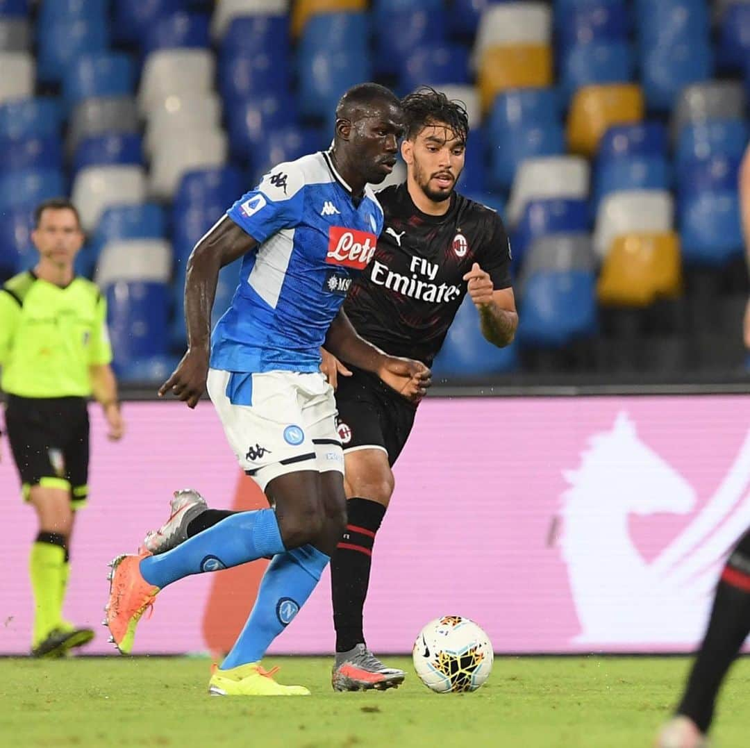 カリドゥ・クリバリさんのインスタグラム写真 - (カリドゥ・クリバリInstagram)「#NapoliMilan 2-2 #SerieA ⚽️ #KK #blacklivesmatter 💪🏿 #ForzaNapoliSempre 💙」7月13日 7時45分 - kkoulibaly26