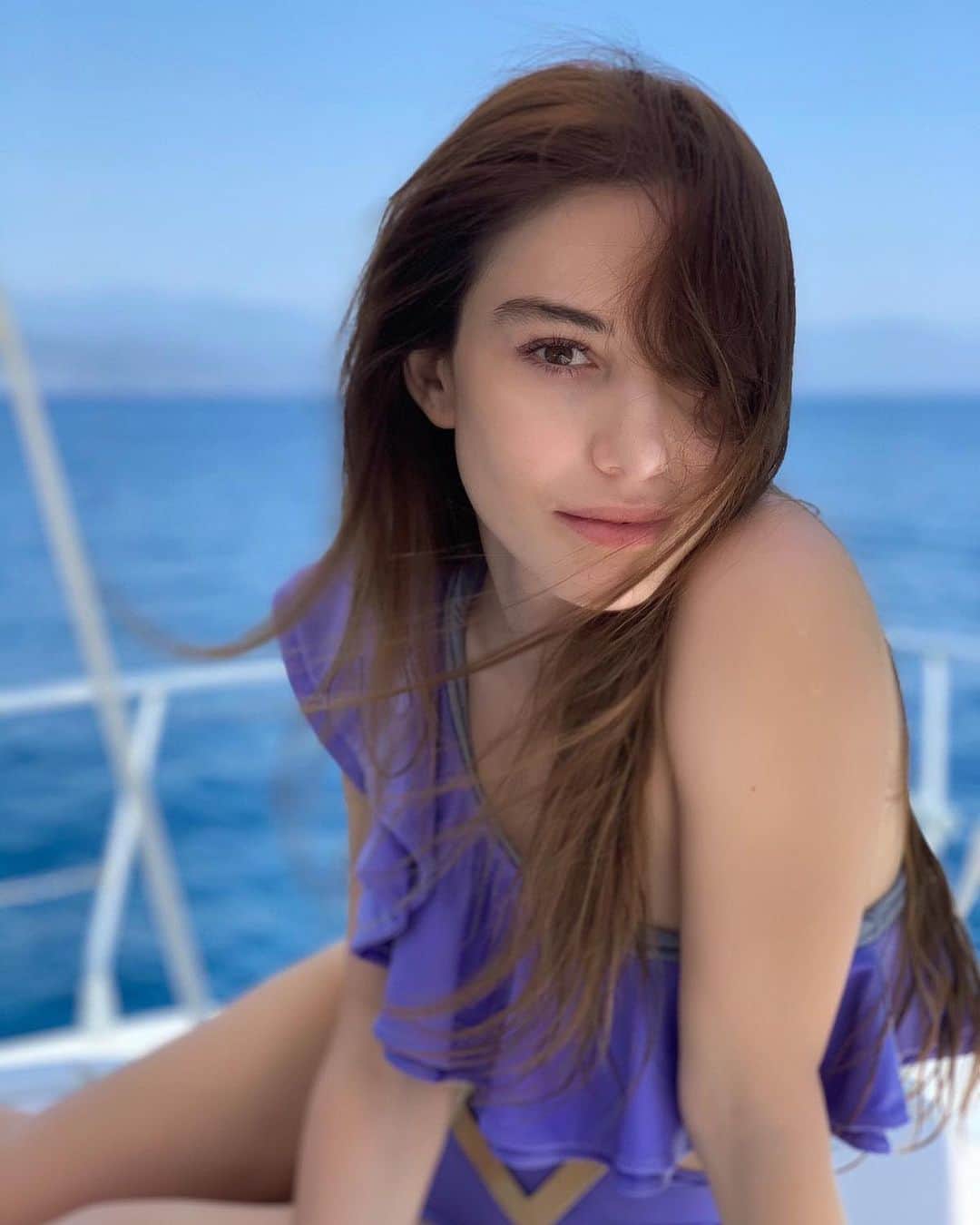 Ozge Gurelのインスタグラム：「🏝☀️」