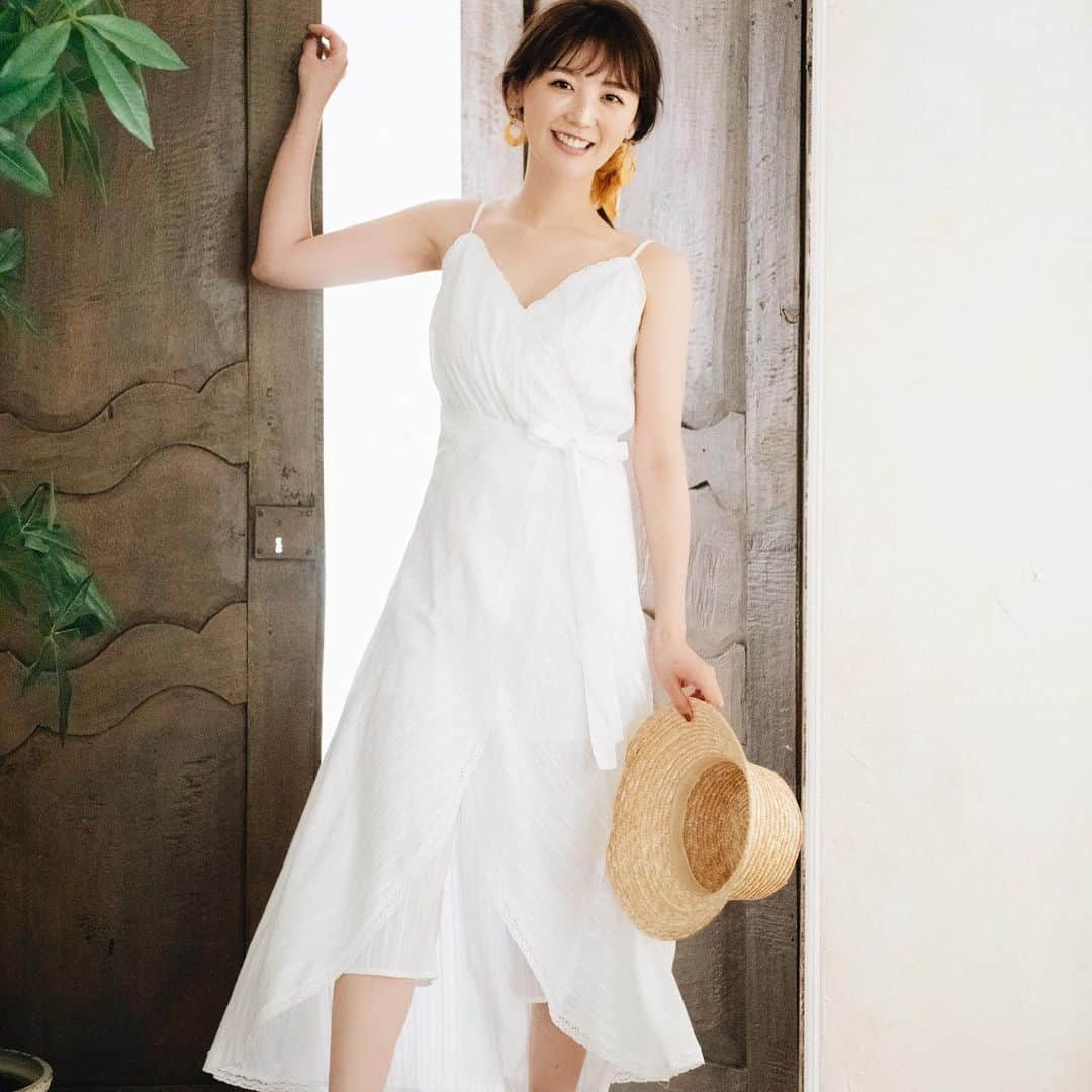 Valmuer表参道さんのインスタグラム写真 - (Valmuer表参道Instagram)「New Arrival 楽しくリラックススタイルの夏を過ごそう♡ こちらのセットアップはパンツスタイルにラップスカートを重ねて2wayお楽しみ頂ける商品です！  We just started our global account.  You may check it out @valmuer_global  Overseas  delivery contact: https://oversea-valmuer.com！ Or you can also contact the official  line account →valmuer  オンラインストア://online.valmuer.com  #valmuer#valmuerofficial #gardenbyvalmuer#ヴェルムーア #fashion#model#selectshop#omotesando #likes#repost#Tokyo#girl#東京#表参道 #セレクトショップ#ファッション#可愛い #大人服#おしゃれ#コーデ . We just started our global account.  You may check it out @valmuer_global  Overseas  delivery contact: https://oversea-valmuer.com！ Or you can also contact the official  line account →valmuer  オンラインストア://online.valmuer.com  #valmuer#valmuerofficial #gardenbyvalmuer#ヴェルムーア #fashion#model#selectshop#omotesando #likes#repost#Tokyo#girl#東京#表参道 #セレクトショップ#ファッション#可愛い #大人服#おしゃれ# #ワンピース」7月13日 18時19分 - valmuer_official
