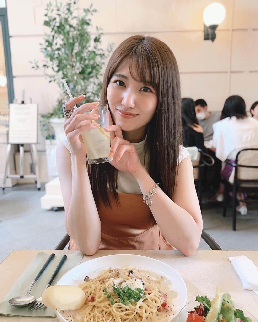 山岸逢花さんのインスタグラム写真 - (山岸逢花Instagram)「今日もいい1日にできた🤍？ . . . #山岸逢花 #あいぱん #AV女優 #AV #私服 #あいぱんふく #coordinate #aikayamagishi」7月13日 18時25分 - ayakayamagishi_