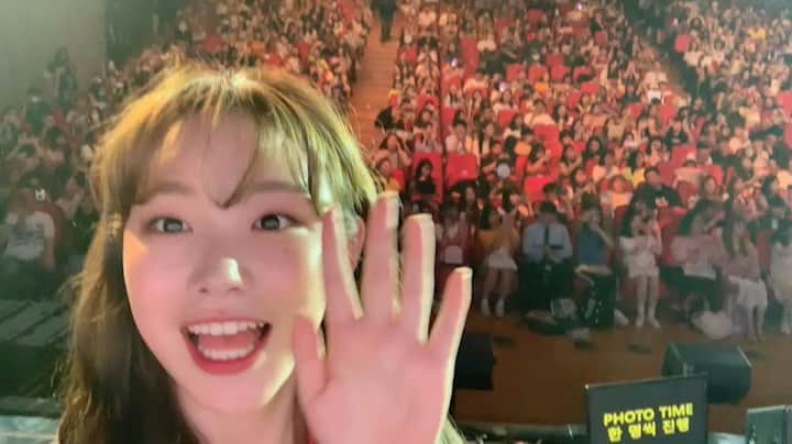 キム・スヒョンのインスタグラム：「일년전 오늘❤️ 시간 너무 빠른거 아닙니까...?」