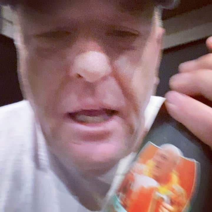 ディーン・ノリスのインスタグラム：「Live Instagram tasting of @schraderbrau_bb Aug.1. Get yours now at craftshack.com The brewmaster from Fig Mnt will join us and some special guests. Order your beer now so you can join us!!」