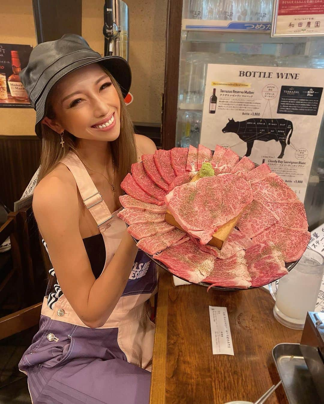 角田麻央さんのインスタグラム写真 - (角田麻央Instagram)「❤️ きのうは出産後、夫婦2人での初外食 行きたかった焼肉屋で出産祝いしてもらった🙇🏼‍♀️ 幸せの極みでしかなかったです🤤💜💜💜 #焼肉 #肉食角田 #川崎 #出産祝い #幸せの極み」7月13日 10時50分 - maotsunoda888