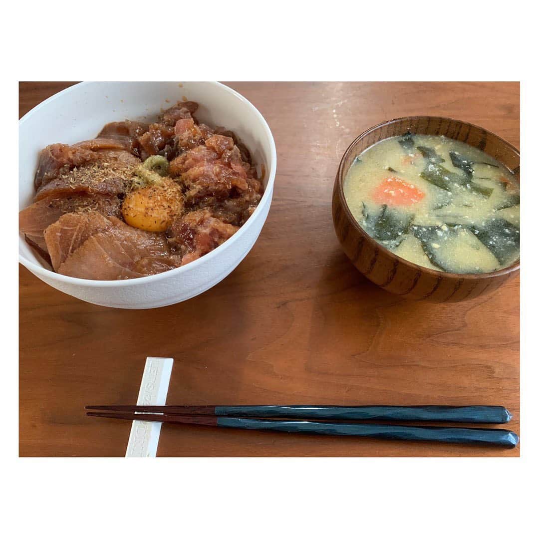 長田成哉のインスタグラム：「「とりあえずヅケといたマグロ」 #個人的な自炊の記録」