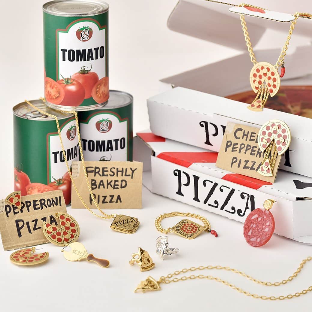 のインスタグラム：「★﻿ Q-pot. 2020 SUMMER COLLECTION﻿ FRESH DELIVERY ＜PIZZA＞ 🍕🌟﻿  ﻿ Q-pot. original PIZZA will be delivered for you♫﻿ Enjoy it with your friends and family! 🎉﻿ ﻿ #qpot #sweet #madeinjapan #newcollection #2020ss #pizza #party」