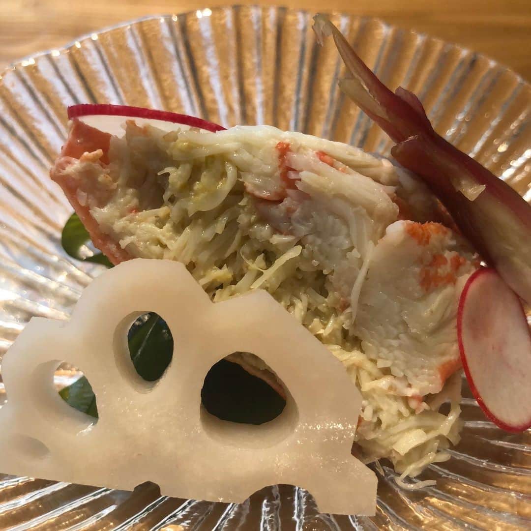山本華世さんのインスタグラム写真 - (山本華世Instagram)「大牟田市にあるミシュラン直球料理 松田へ行ってきました。西村クリニックの院長と美味しいお料理と勉強になる話しに感謝です。被害にあってるとこ、ないとこ、色々あります。自分が出来る事をさせて頂きます。 ありがとうございました。 #大牟田市 #ミシュラン #直球料理松田  #西村クリニック #バータービレッジ #山本カヨ #福岡県」7月13日 12時22分 - kayo_092