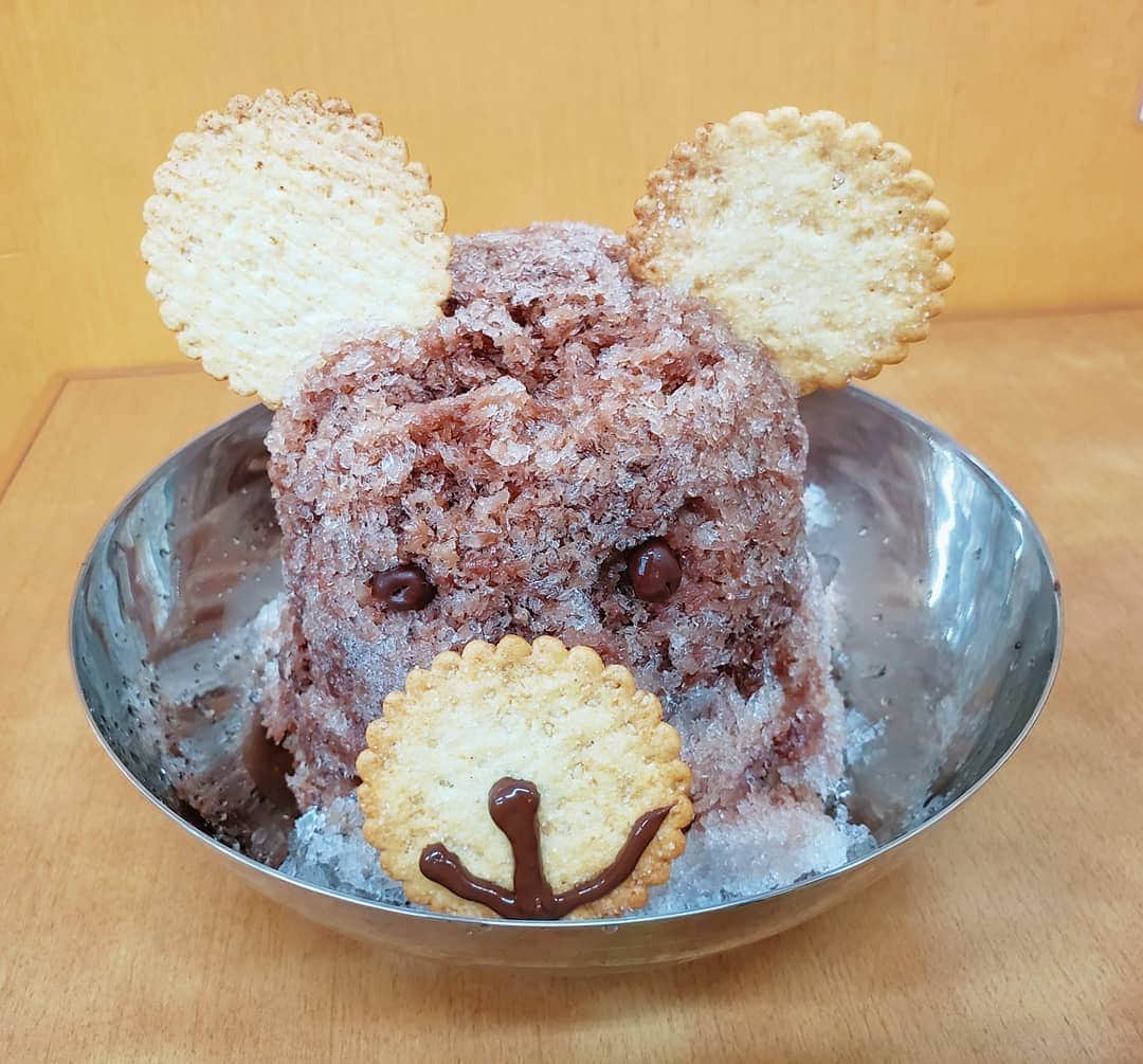坂本詩緒里さんのインスタグラム写真 - (坂本詩緒里Instagram)「くまさんかき氷🐻 チョコレート味のかき氷はじめて食べました🍧  #かき氷 #くまさん #かわいい  #夏 #チョコレート #japanesefood  #bear」7月13日 13時00分 - jpba529