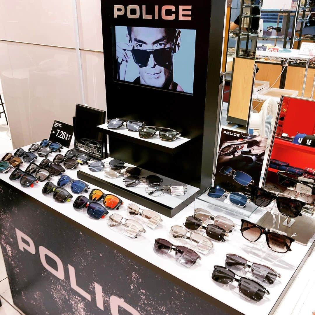 名古屋パルコさんのインスタグラム写真 - (名古屋パルコInstagram)「【POP UP SHOP】西館1階に「KIKUCHI SUNGLASSES POP UP 2020」が本日オープン😎🎉﻿ ﻿ 梅雨が明けるまでもうすこし🌞✨﻿ お気に入りの1点と夏を迎えませんか？﻿ ﻿ 流行のライトカラーサングラスから定番モデル、木村拓哉さんモデルまで、いろんなタイプをご用意していています🤗﻿ ﻿ 開催期間:7月13日(月)〜7月26日(日)﻿ 取り扱いブランド:Ray-Ban, POLICE, FURLA﻿ ﻿ ﻿#サングラス #夏 #マストアイテム #キクチメガネ #kikuchi_np #rayban #レイバン #policelifestyle #ポリス #police #furla #フルラ ﻿ #名古屋パルコ #名古屋PARCO #nagoyaparco #名古屋 #nagoya #栄 #矢場町」7月13日 13時35分 - parco_nagoya_official