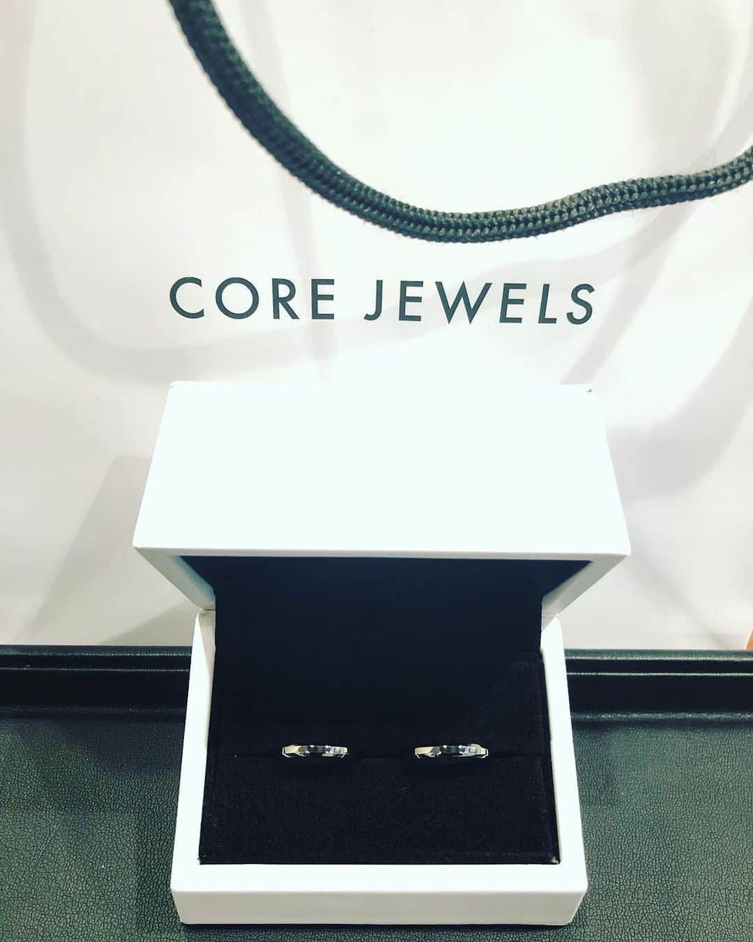 コアジュエルスさんのインスタグラム写真 - (コアジュエルスInstagram)「MERCURY®︎COREJEWELS #corejewels #corejewelsmercury  #ring #bridalring #pairring #jewelry #art #tokyo #corejewelsharajuku」7月13日 14時26分 - corejewels_lab