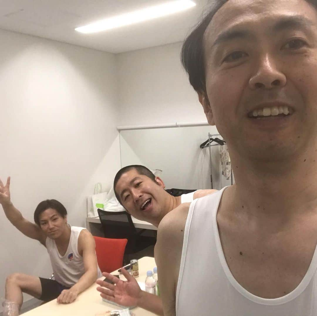 田中卓志さんのインスタグラム写真 - (田中卓志Instagram)「アメトークロケ中！ 昔、テレビ東京でやっていた番組 「うらやま市」のメンバーです。 うらやましぃ〜！  #アンガールズ #アンガールズ田中 #うらやま市 #アメトーーク」7月13日 14時37分 - ungirls_tanaka