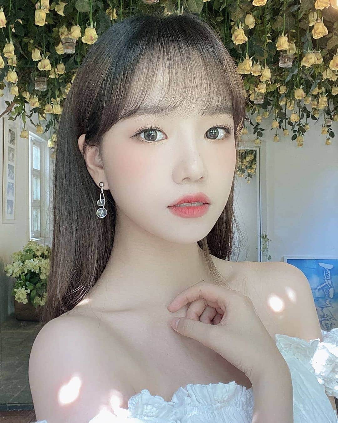 チョ・ユリのインスタグラム：「디아이콘 ❤️ 넘 즐거웠댜아❤️ ⠀ DICON ❤️ とっても楽しかった❤️ ______ Jo yuri's daily updates? Follow me ➡ @joyuri.official °cr:official_izone _______ #produce48 #idolschool #mnetofficial  #izone #izoneupdates #mnetproduce48 #joyuri #yuri #kpop  #2020  #조유리 #아이돌 #아이돌학교 #아시아나 #애교 #애교쟁이#아이즈원 #アイズワン #조유리 #유리  #チョユリ #IZONE  #ユリ #은비 #유리Dream #ユリ #IZONE #아이즈원 #アイズワ #comeback #comebackizone #dicondispatch」