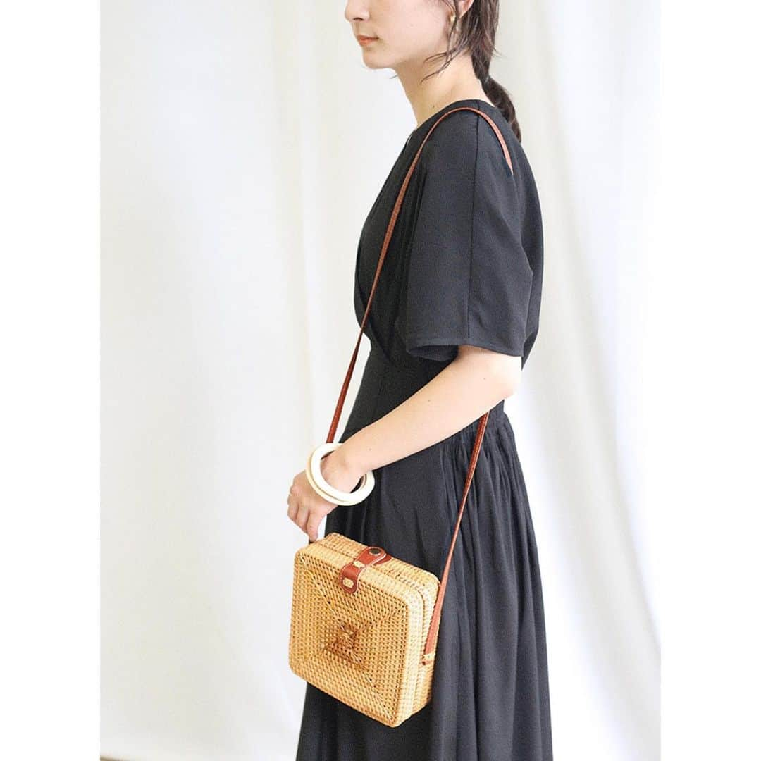 moca さんのインスタグラム写真 - (moca Instagram)「. 【new arrivals】 . 7/14(tue)18:00～ . no.10008627 SQUARE BASKET BAG 4100yen +tax beige . #selectmoca」7月13日 14時52分 - selectmoca