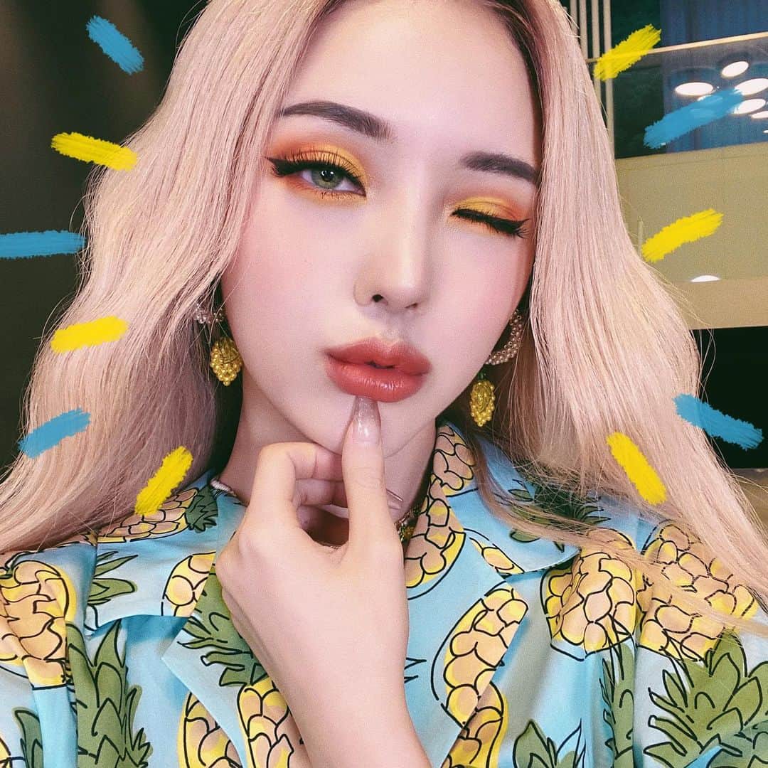 ポニーのインスタグラム：「DAY GETAWAY! New video is up💦🍍 새로운 유튜브 영상이 올라갔어요! 영상이 길어서 편집하는 게 너무 힘들었어요🥺 재밌게 봐주세요!!!」