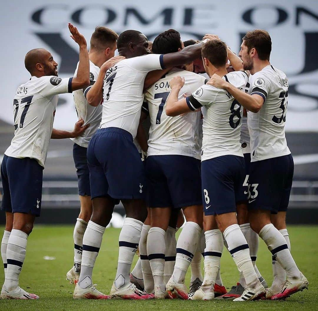 ベン・デイヴィスさんのインスタグラム写真 - (ベン・デイヴィスInstagram)「No better feeling #NLD #COYS 💙」7月13日 16時04分 - bendavies33