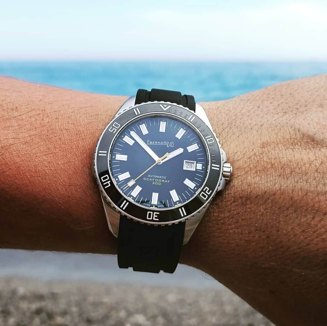 エベラールさんのインスタグラム写真 - (エベラールInstagram)「Scafograf 300 will tick your Summertime! #enjoyyourtime #scafograf300 #divingwatch #summertime #eberhardwatches #eberhard1887 #eberhard_co #eberhard_1887 #sea」7月13日 17時03分 - eberhard_1887