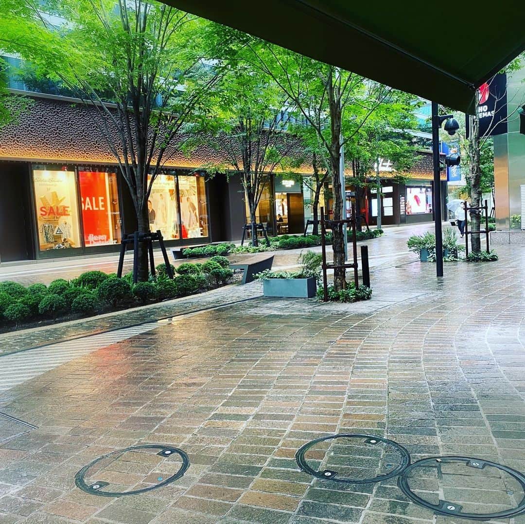 日出郎さんのインスタグラム写真 - (日出郎Instagram)「Rainy theatergoing distric☔️  #日出郎 #日比谷 #銀ブラ」7月13日 17時12分 - hiderou1030