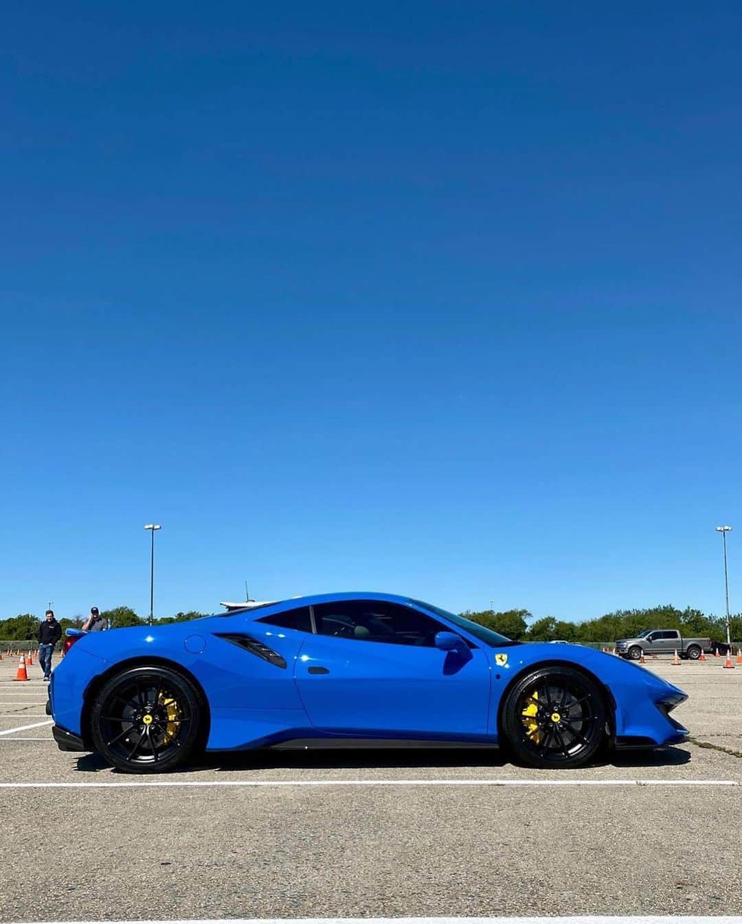 CarsWithoutLimitsさんのインスタグラム写真 - (CarsWithoutLimitsInstagram)「Azzuro Dino #488Pista Owner @metricrh84  Photos @heathertnicole  #carswithoutlimits #ferrari」7月14日 2時40分 - carswithoutlimits