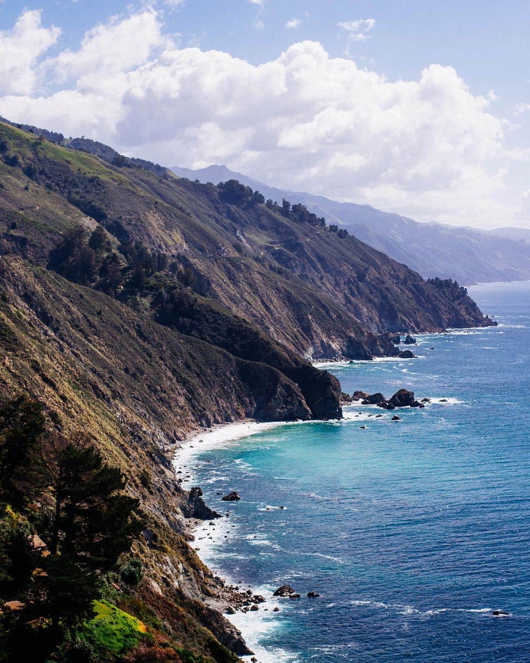 ジーエルシーオーのインスタグラム：「Cruising the California coast. 📸: @ethanlovell」