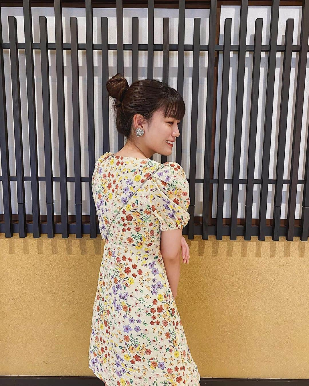 酒井萌衣さんのインスタグラム写真 - (酒井萌衣Instagram)「珍しく脚を出した私服さん。﻿ ワンピース可愛くてお気に入りです👗﻿ ﻿ #ootd #私服 #コーデ #ワンピース」7月13日 19時18分 - sakai__mei