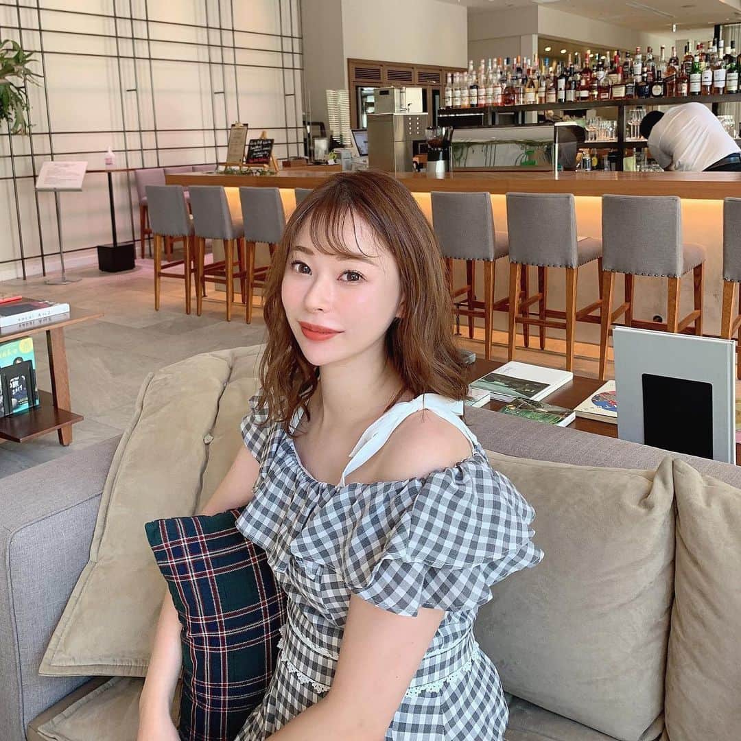 のインスタグラム：「ㅤㅤㅤ ㅤㅤㅤ 今月も❤️大好きなメナードさんへ🤗ㅤㅤㅤ  ビューネくんのパックしてもらって ニキビ跡の赤みがだいぶひいた〜❤ 毛穴もチュルチュルに✨ いつもありがとうございます🥰 ㅤㅤㅤ  フェイシャルエステ通常 6480円が→初回2160円みたいです❤️ ( @menard_love_h ) のTOPから ホットペッパーへ飛べるので見てみてね✨ ㅤㅤㅤ ㅤㅤㅤ #メナードフェイシャルサロン福島店 #メナードフェイシャルサロン #メナード #新福島 #福島 #福島エステサロン #Salon #エステサロン #大阪エステサロン #エステ #美肌 #お肌ケア #menard #岡島かれん」