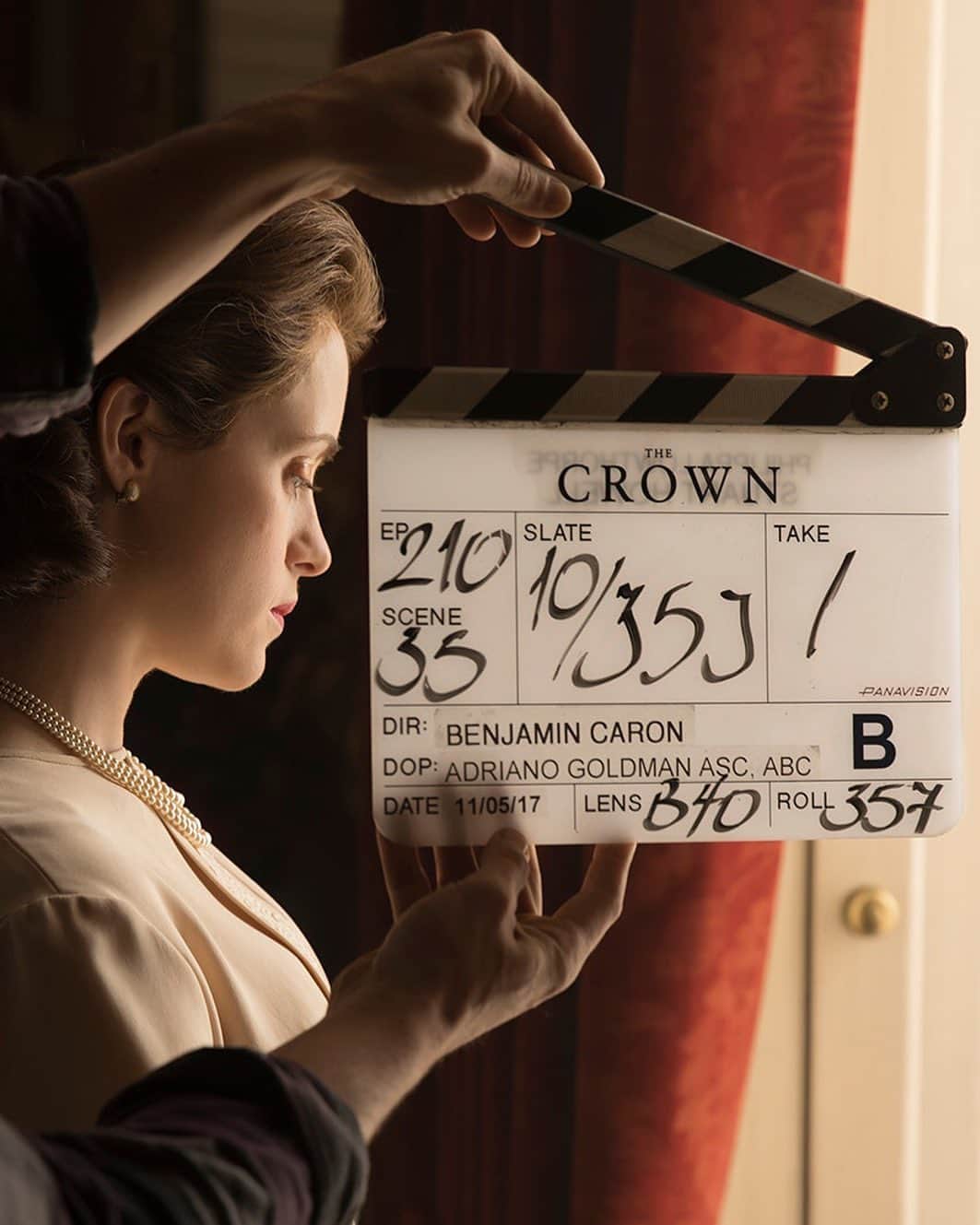 Vogue Italiaさんのインスタグラム写真 - (Vogue ItaliaInstagram)「The Crown is getting a final sixth season to cover 1990s royal drama: the show was originally expected to run for six seasons but in January Netflix revealed it would only have five. Read all we know about the next episodes at the link in bio.」7月13日 19時57分 - vogueitalia