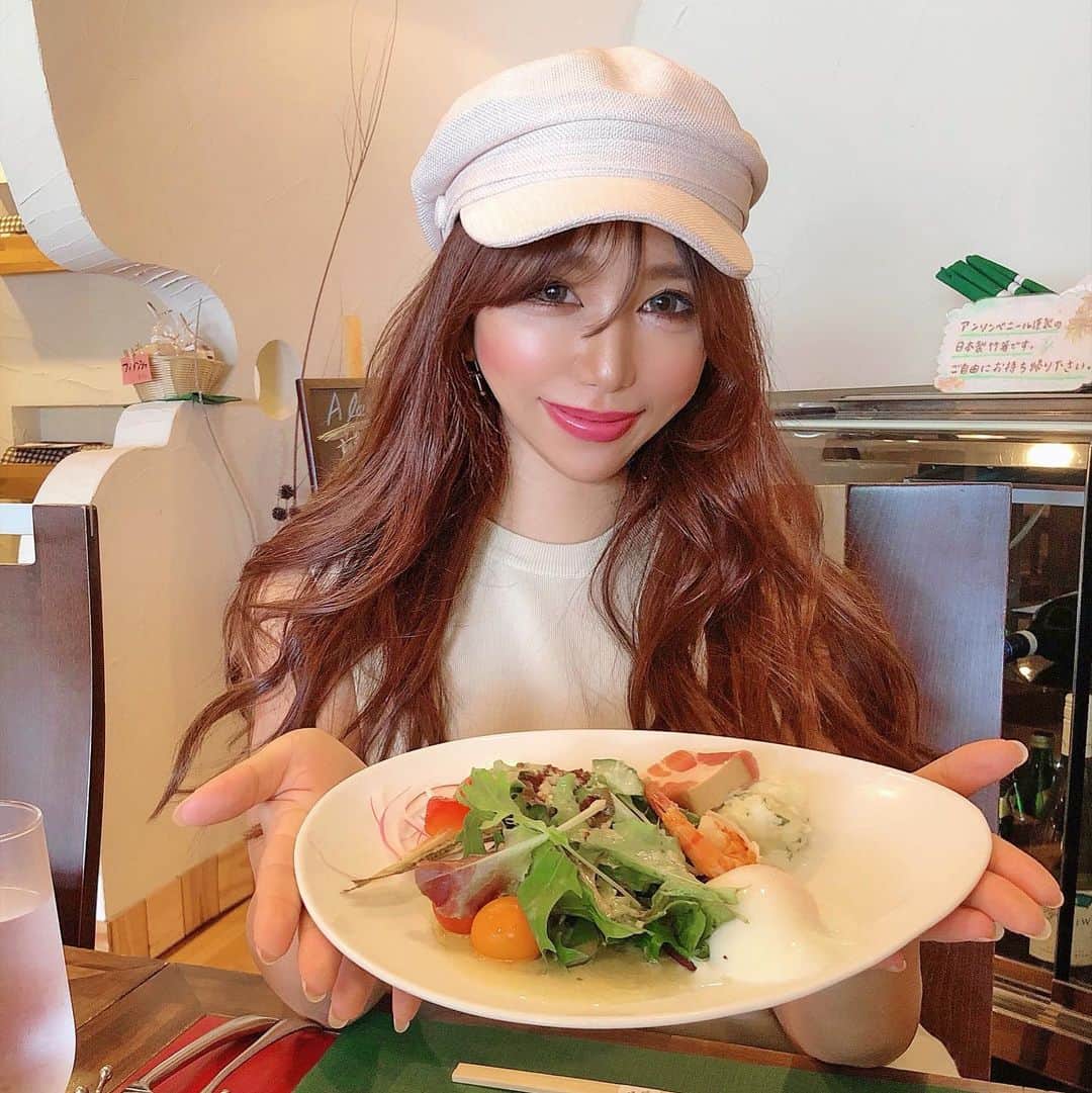 Shop-owner and Buyer.Nailstのグルメインスタ