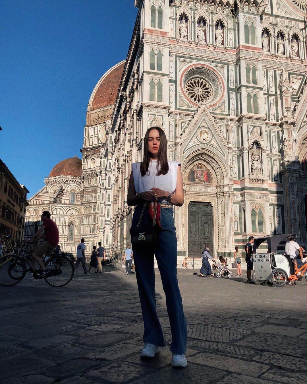 アンディー・トレスさんのインスタグラム写真 - (アンディー・トレスInstagram)「8 years later... #Florence 🖤」7月13日 20時32分 - stylescrapbook