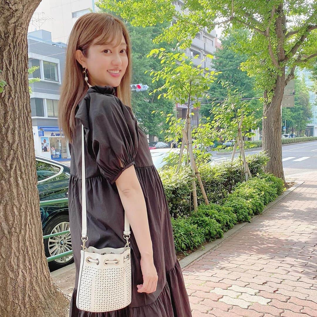 菊地亜美さんのインスタグラム写真 - (菊地亜美Instagram)「もともと丸顔だけど 今だとほんとに丸だけで似顔絵も全身も描けるくらい全てが丸⭕️」7月13日 20時46分 - amikikuchi0905