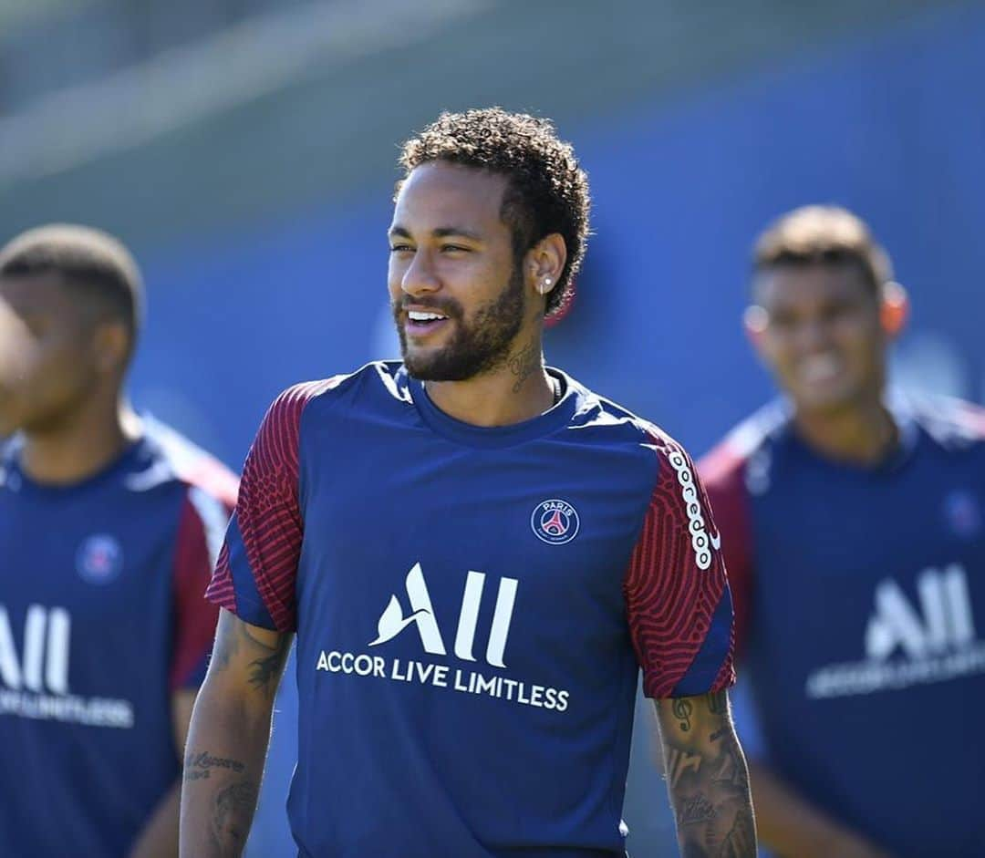 ネイマールさんのインスタグラム写真 - (ネイマールInstagram)「Training today 🤙🏽」7月13日 21時01分 - neymarjr